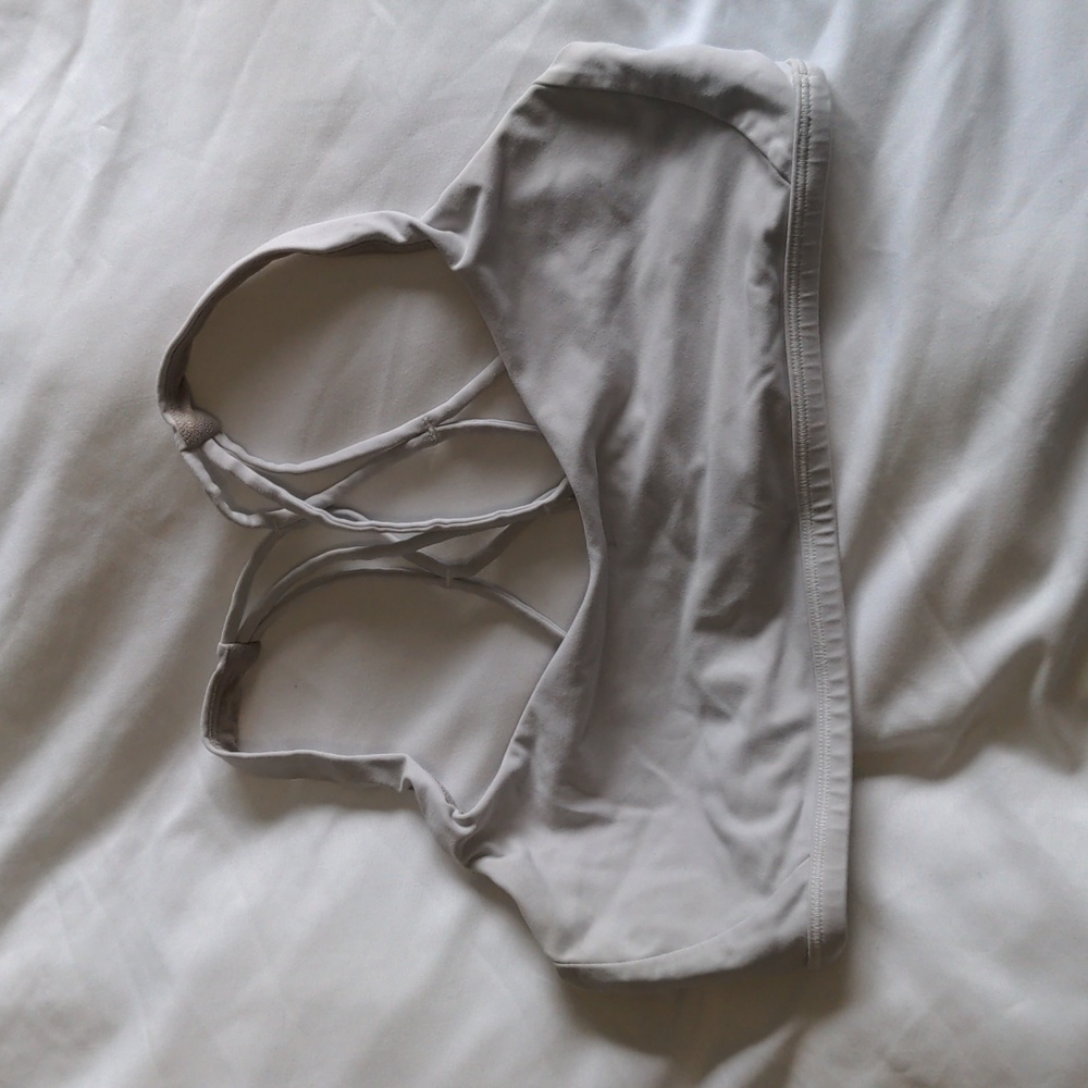Lululemon white sports bra